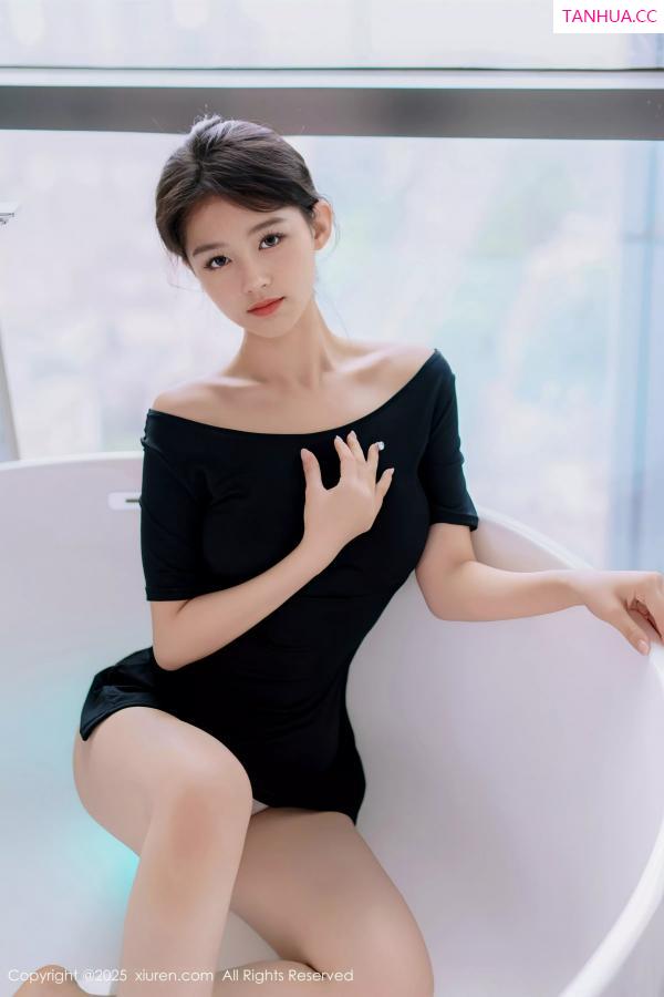   [XiuRen]高清写真图 2025.06.18 No.10426 小橘子orange 曼妙身姿第36张图片